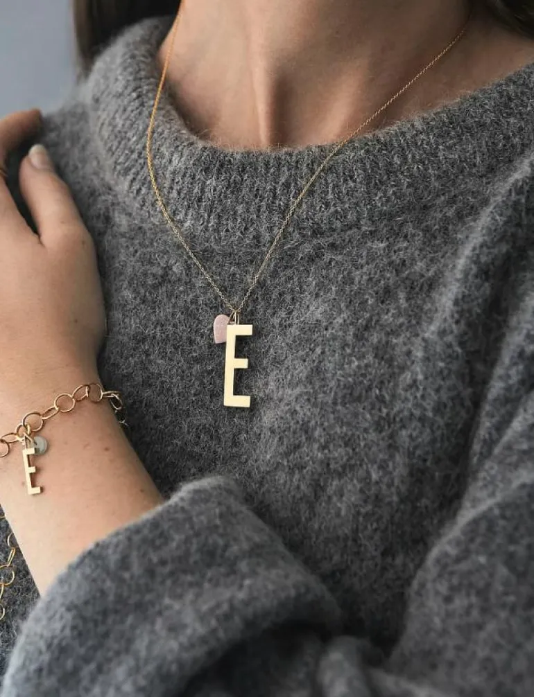 ARCHETYPES 30 MM, GOLD, A-Z - Hänge & Berlock