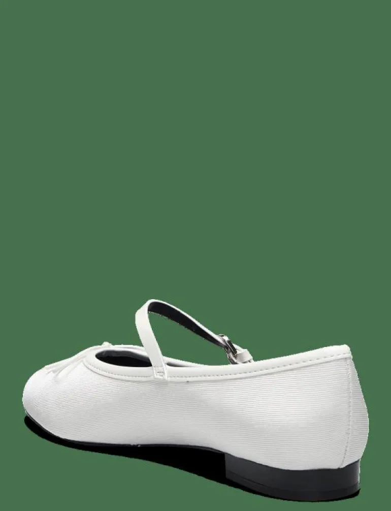Ballerinas with strip and bow detail - Ballerinas