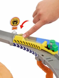 Cars 1:55 Playsets & Haulers CARS FALL 2025 MEDIA DRIVER PLAYSET - Bilbanor