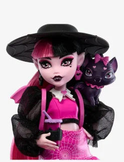 Draculaura Fashion Doll with Pet Count Fabulous and Accessories - Dockor