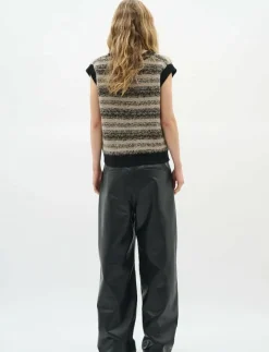 GilliaIW Vest - Stickade västar