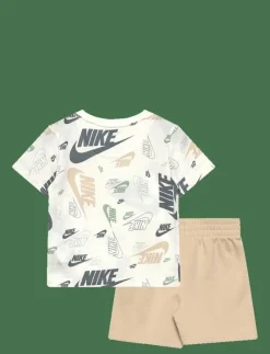 KS-KNIT SHORT SET - Set med kortärmad t-shirt