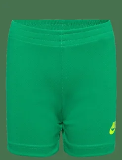 NKB B NSW GFX FT SHORT SET - Set med kortärmad t-shirt