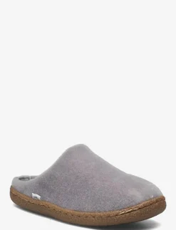 Slippers - Inneskor