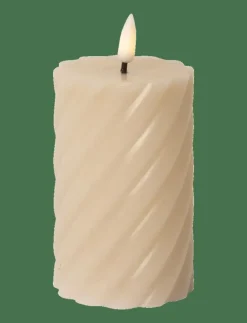Spiralled LED pillar candle - Dekoration