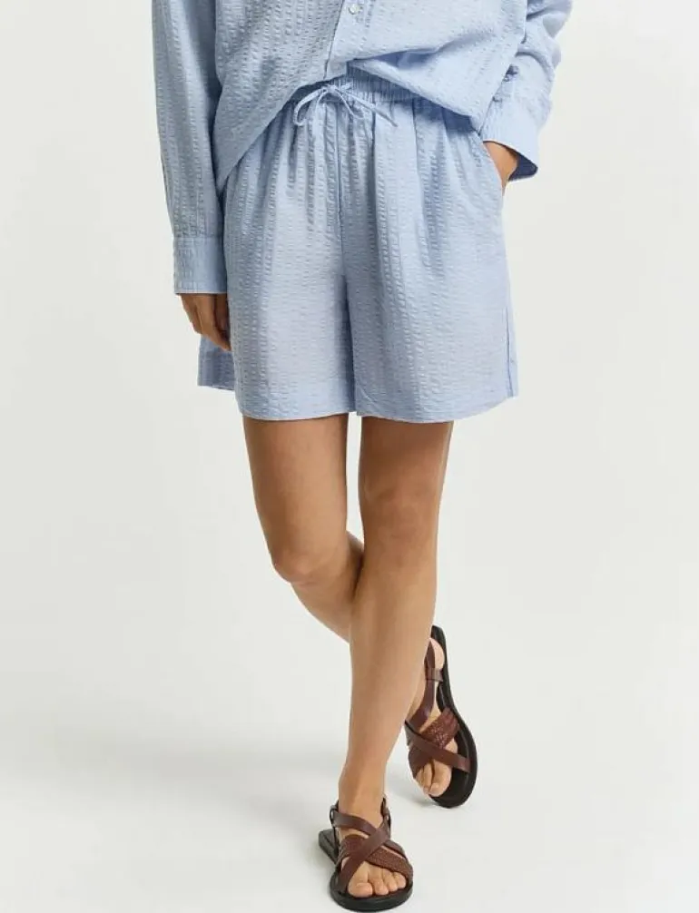 TONAL STRIPED SEERSUCKER SHORTS - Casual shorts